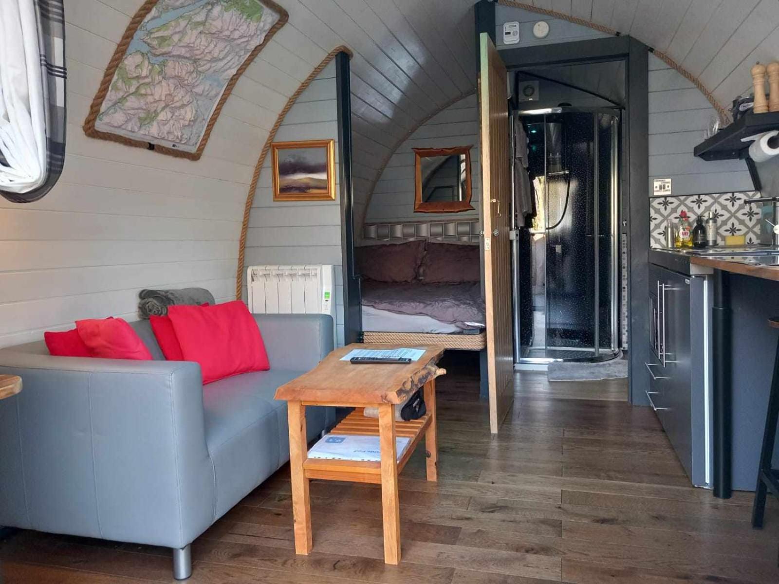 Riverside Pod, West Highland Way Holidays Кінлохлівен Екстер'єр фото