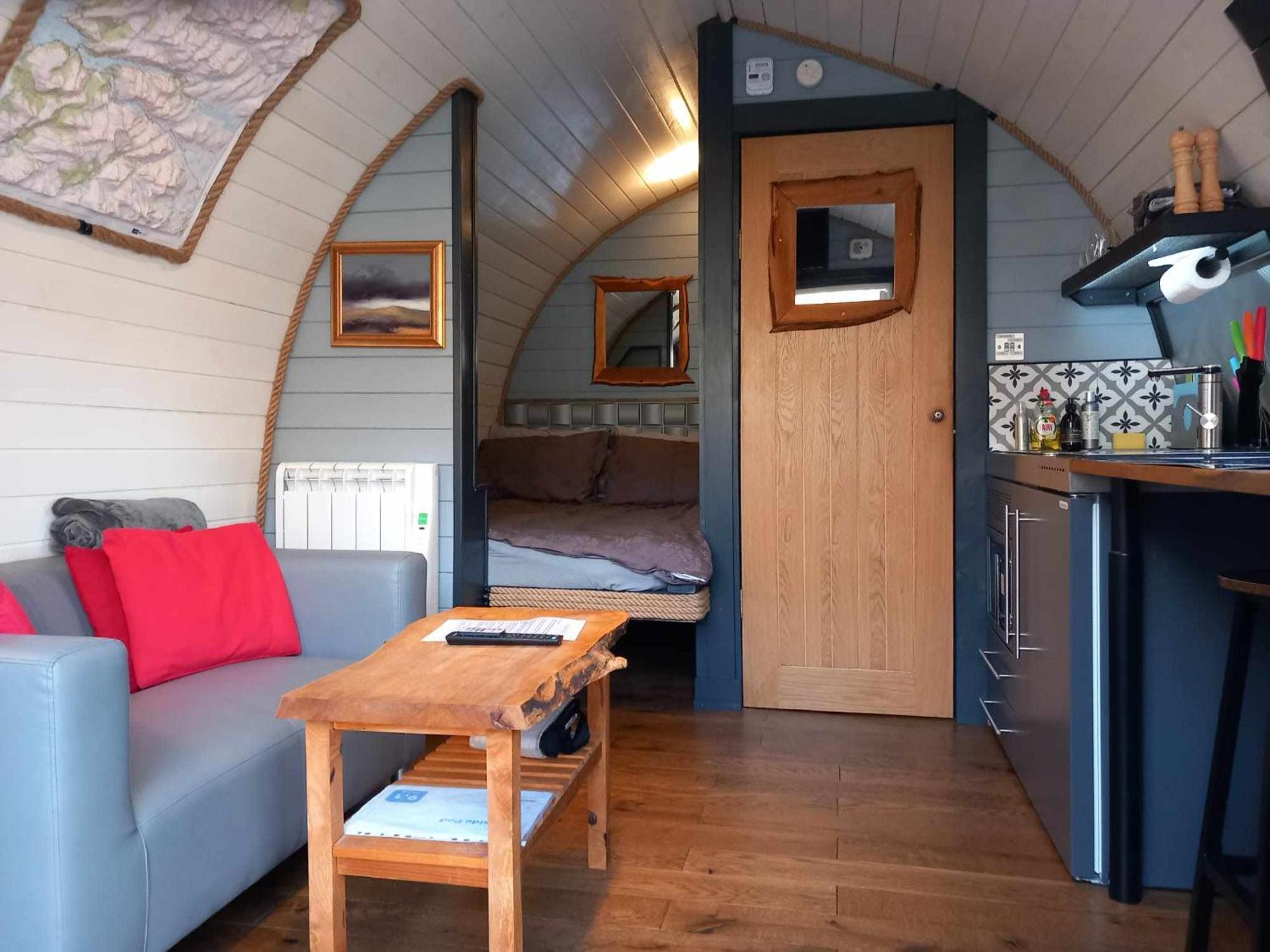 Riverside Pod, West Highland Way Holidays Кінлохлівен Екстер'єр фото