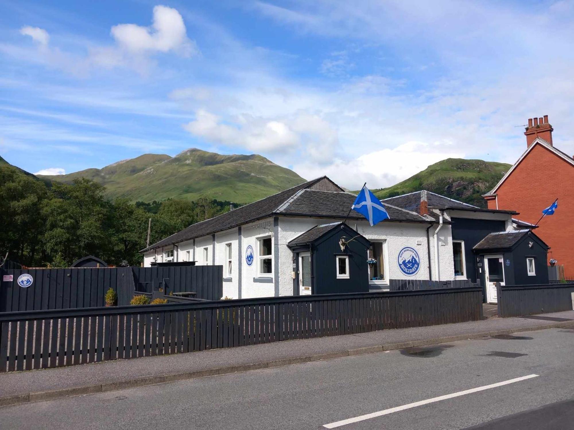 Riverside Pod, West Highland Way Holidays Кінлохлівен Екстер'єр фото