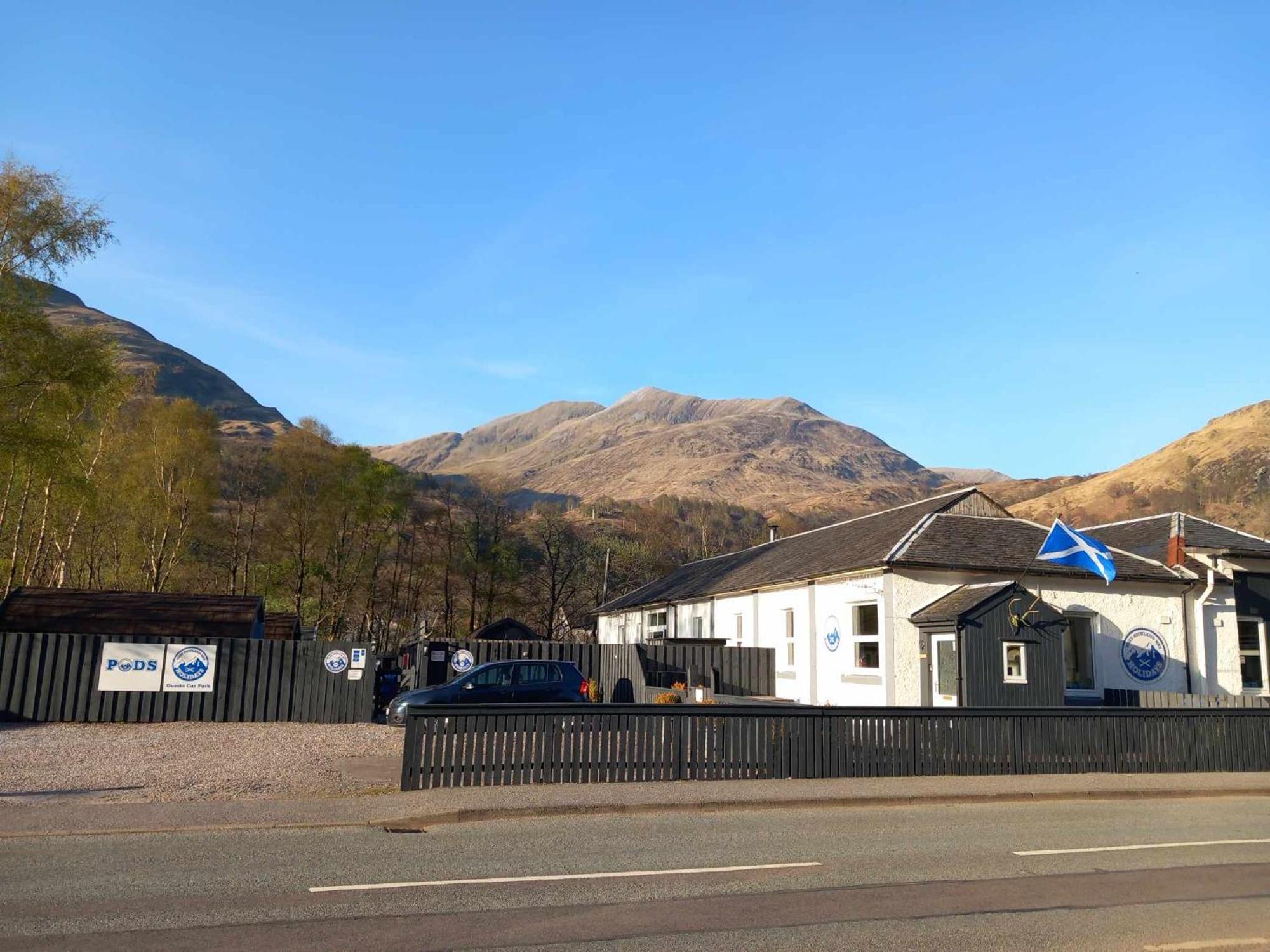Riverside Pod, West Highland Way Holidays Кінлохлівен Екстер'єр фото